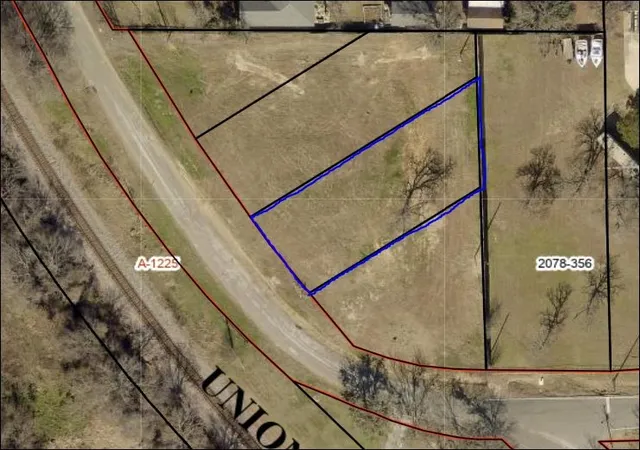 Photo 4 of Land for sale at 392 North Rd, Kennedale, TX 76060 | MLS# 21103572 | Listing updated on 2026-08-21