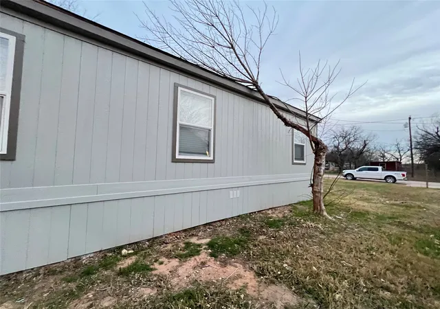 Homes for sale in Walnut Springs, TX | 197 E Sweden St, Walnut Springs, TX 76690 | MLS# 21104052
