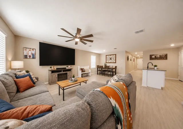 Photo 4 of Single family home for sale at 14128 Golden Bridge Dr, Pilot Point, TX 76258 | MLS# 21098414 | Listing updated on 2026-09-15