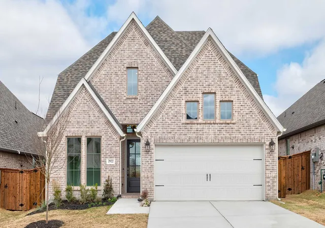 Photo 1 of Sale Pending at 2922 Soaring Hills Dr, Forney, TX 75126 | MLS# 21104706 | Listing updated on 2026-09-01