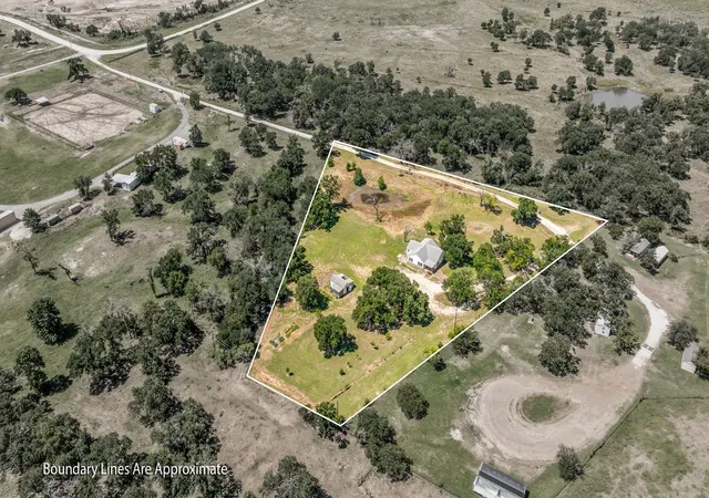 Homes for sale in Stephenville, TX | 688 Private Road 1152, Stephenville, TX 76401 | MLS# 21103882
