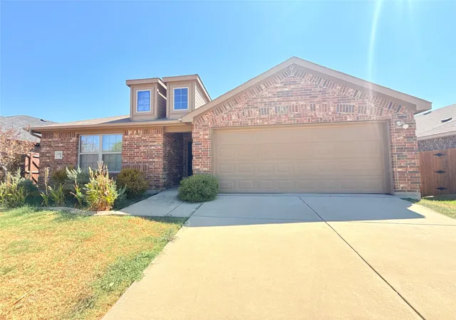 Photo 2 of Single family home for sale at 2106 Danibelle Dr, Forney, TX 75126 | MLS# 21102878 | Listing updated on 2026-10-01