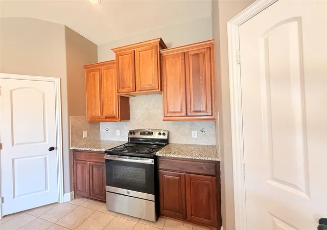 Photo 3 of Single family home for sale at 2106 Danibelle Dr, Forney, TX 75126 | MLS# 21102878 | Listing updated on 2026-10-01
