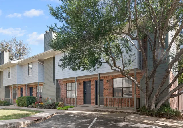 Condo for sale at 716 W Mulberry St #1A, Denton, TX 76201 | MLS# 21102082