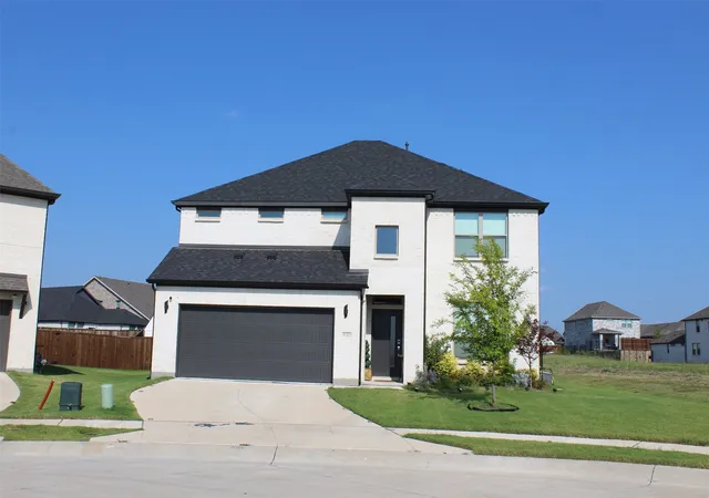 Photo 3 of Sale Pending at 5101 Beechtree Ln, Mc Kinney, TX | MLS# 21104426 | Listing updated on 2026-08-18