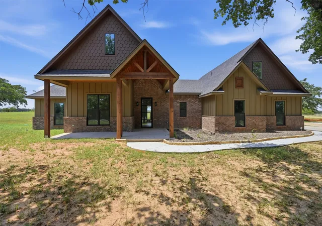 Homes for sale in Tolar, TX | 3031 Powell Cemetery Rd, Tolar, TX 76476 | MLS# 21105457