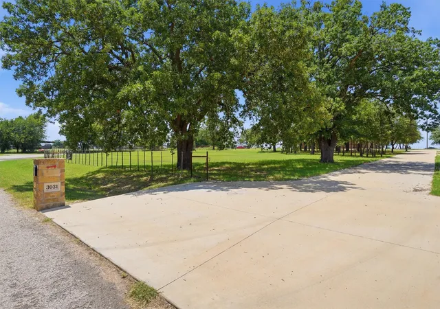 Homes for sale in Tolar, TX | 3031 Powell Cemetery Rd, Tolar, TX 76476 | MLS# 21105457