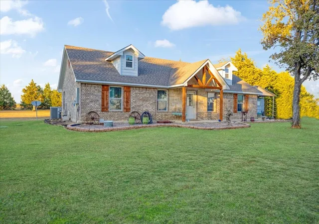 Photo 1 of Single family home for sale at 1375 County Road 176, Whitesboro, TX 76273 | MLS# 21097809 | Listing updated on 2026-09-03