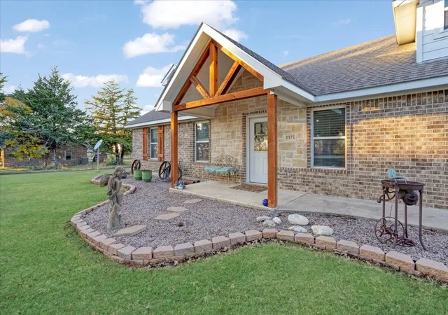Photo 3 of Single family home for sale at 1375 County Road 176, Whitesboro, TX 76273 | MLS# 21097809 | Listing updated on 2026-09-03
