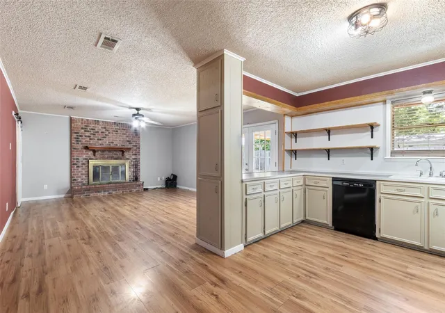 Photo 2 of Single family home for sale at 406 Chumney Dr, Teague, TX 75860 | MLS# 21102784 | Listing updated on 2026-08-17