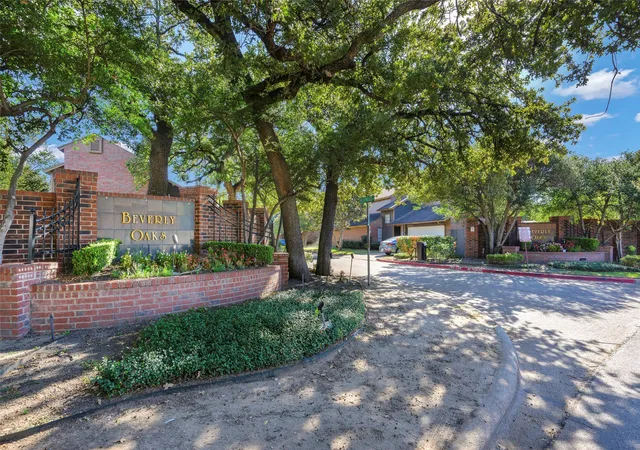 Homes for sale in Irving, TX | 122 Wilshire Ct, Irving, TX 75061 | MLS# 21102780