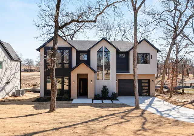 Photo 1 of Single family home for sale at 116 Pinnacle Club Dr, Mabank, TX 75156 | MLS# 21106278 | Listing updated on 2026-07-17