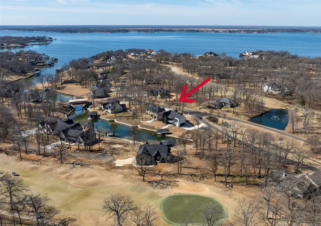 Photo 2 of Single family home for sale at 116 Pinnacle Club Dr, Mabank, TX 75156 | MLS# 21106278 | Listing updated on 2026-07-17