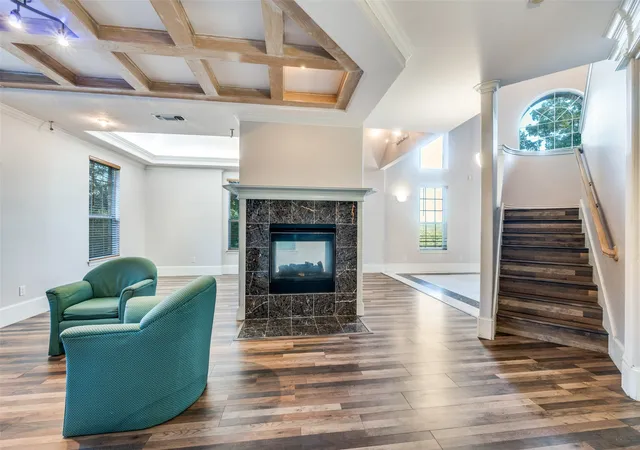 Photo 4 of Single family home for sale at 1805 Old Oak Dr, Arlington, TX 76012 | MLS# 21101522 | Listing updated on 2026-07-28