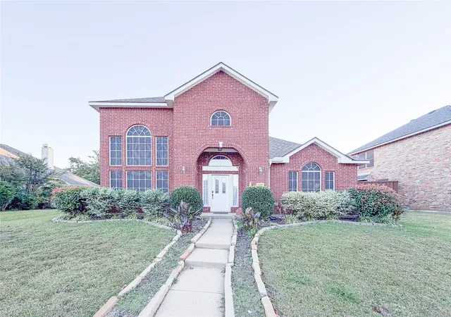 Photo 4 of Single family home for sale at 1236 Whitehorse Dr, Lewisville, TX 75077 | MLS# 21106517 | Listing updated on 2026-07-05