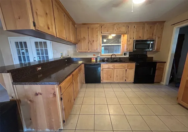 Homes for sale in Comanche, TX | 411 E Grand Ave, Comanche, TX 76442 | MLS# 21106708