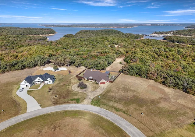 Homes for sale in Gordonville, TX | 168 Texoma Bluffs Cir, Gordonville, TX 76245 | MLS# 21106992