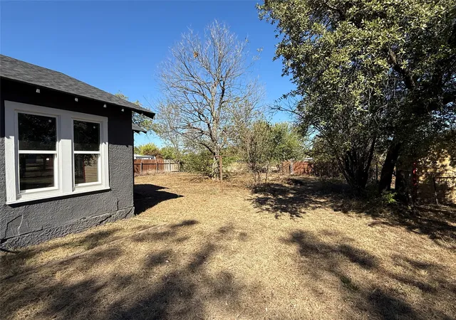 Homes for sale in Coleman, TX | 705 E 9Th St, Coleman, TX 76834 | MLS# 21107093