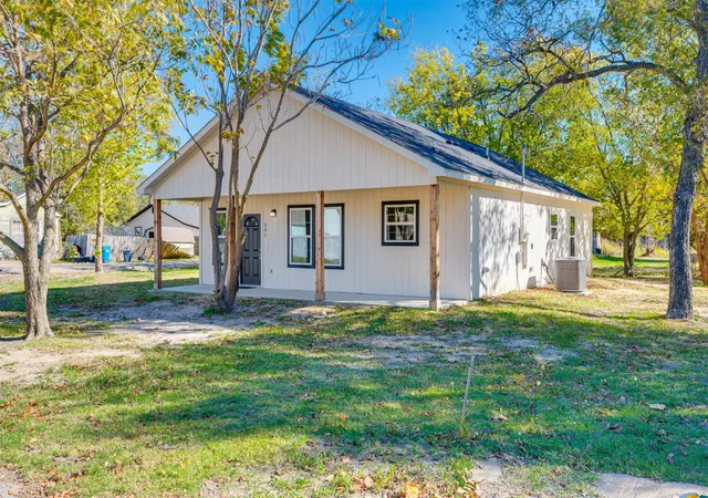 Homes for sale in Cooper, TX | 501 1st St, Cooper, TX 75432 | MLS# 21105137