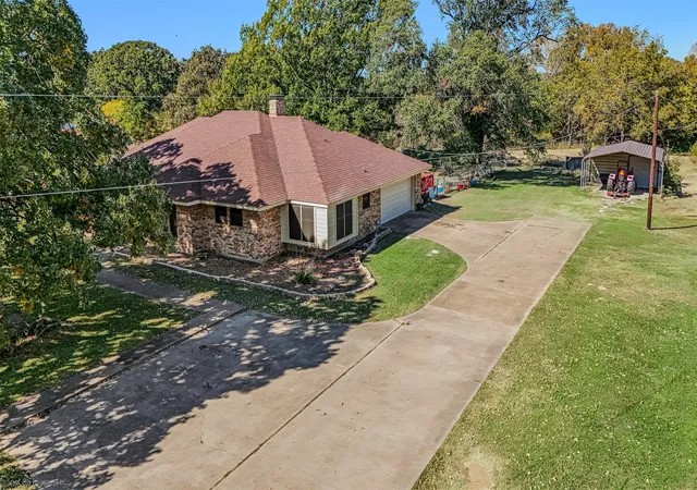 Photo 3 of Single family home for sale at 9510 S State Hwy 34, Scurry, TX 75158 | MLS# 21104395 | Listing updated on 2026-08-20