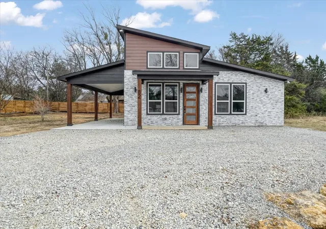 Homes for sale in Gordonville, TX | 82 Morning View Dr, Gordonville, TX 76245 | MLS# 21107562