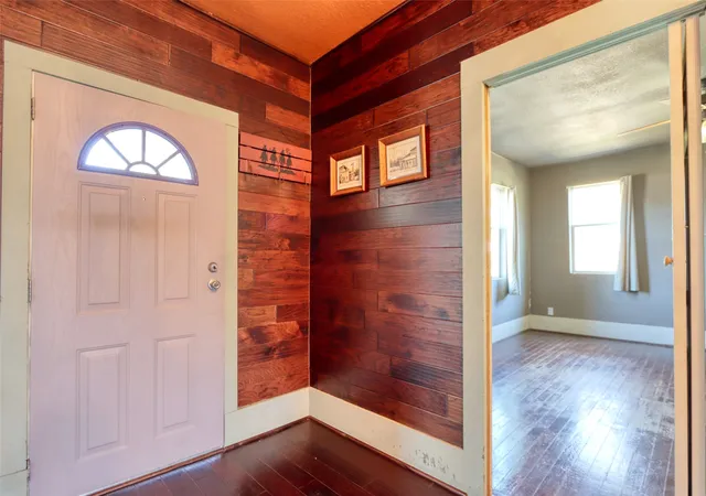 Photo 2 of Single family home for sale at 2620 State Hwy 7, Chilton, TX 76632 | MLS# 21107488 | Listing updated on 2026-08-31