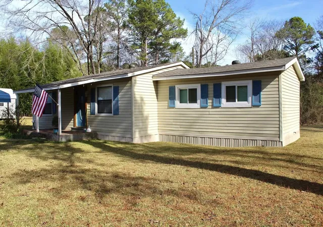Photo 4 of Sale Pending at 213 Bossier St, Heflin, LA 71039 | MLS# 21107829 | Listing updated on 2026-07-04