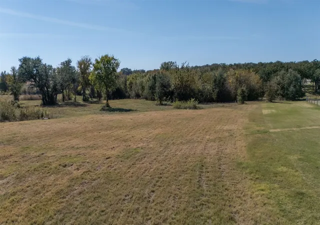 Photo 2 of Sale Pending at 193 Hansma Way, Weatherford, TX 76087 | MLS# 21107775 | Listing updated on 2026-10-02