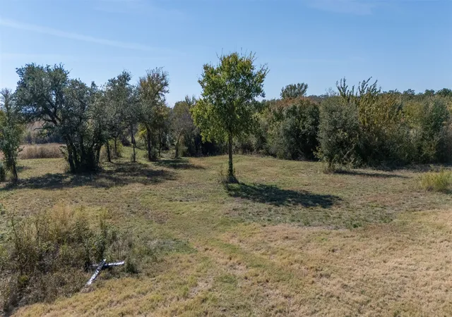 Photo 3 of Sale Pending at 193 Hansma Way, Weatherford, TX 76087 | MLS# 21107775 | Listing updated on 2026-10-02