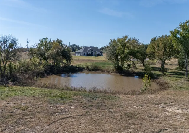 Photo 3 of Sale Pending at 193 Hansma Way, Weatherford, TX 76087 | MLS# 21107775 | Listing updated on 2026-10-02