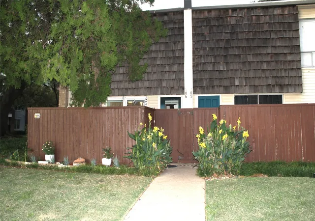 Photo 2 of Condo for sale at 2702 Douglas Ave #106, Dallas, TX 75219 | MLS# 21108164 | Listing updated on 2026-07-24