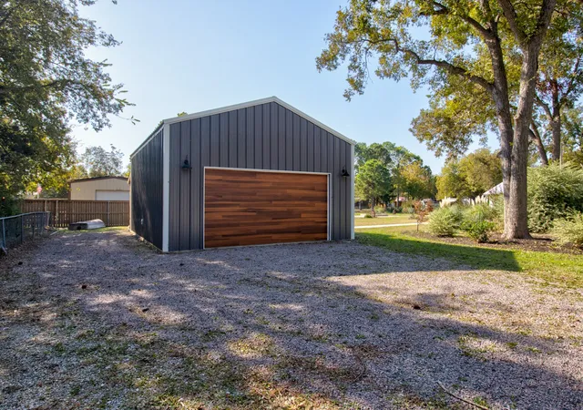 Homes for sale in Gordonville, TX | 227 Newcastle Dr, Gordonville, TX 76245 | MLS# 21105085