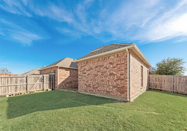 Homes for sale in Red Oak, TX | 301 Quail Run Rd, Red Oak, TX 75154 | MLS# 21109181