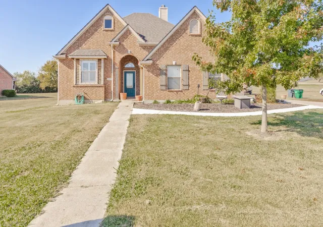 2nd image of 503 Port O Call Dr, Runaway Bay, TX 76426 | MLS# 21109344