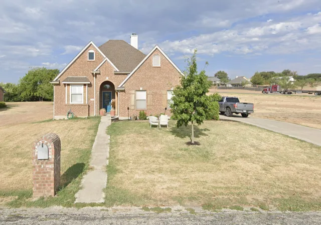 3rd image of 503 Port O Call Dr, Runaway Bay, TX 76426 | MLS# 21109344