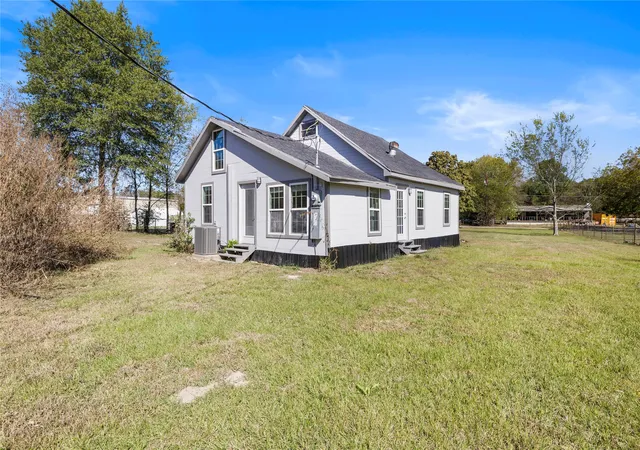 Photo 3 of Single family home for sale at 1373 Cr 2377, Alba, TX 75410 | MLS# 21109811 | Listing updated on 2026-09-29