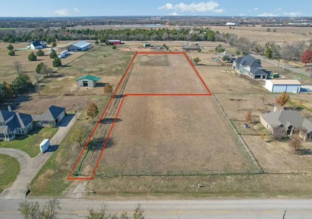 Homes for sale in Van Alstyne, TX | 174 Ac Cr 377, Van Alstyne, TX 75495 | MLS# 21102903