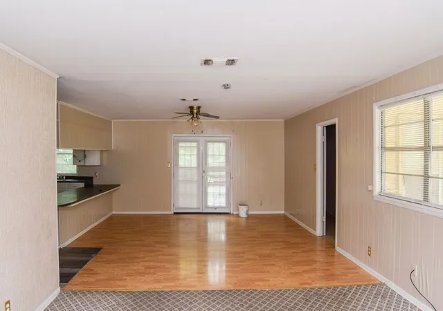 Photo 3 of Single family home for sale at 109 Olive St, Mount Vernon, TX 75457 | MLS# 21110280 | Listing updated on 2026-09-02