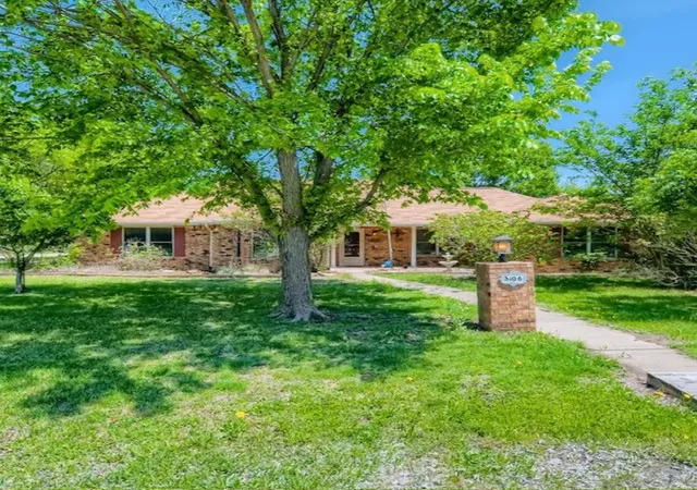 Photo 1 of Sale Pending at 1306 Sanger Creek Way, Waxahachie, TX 75165 | MLS# 21110414 | Listing updated on 2026-07-26