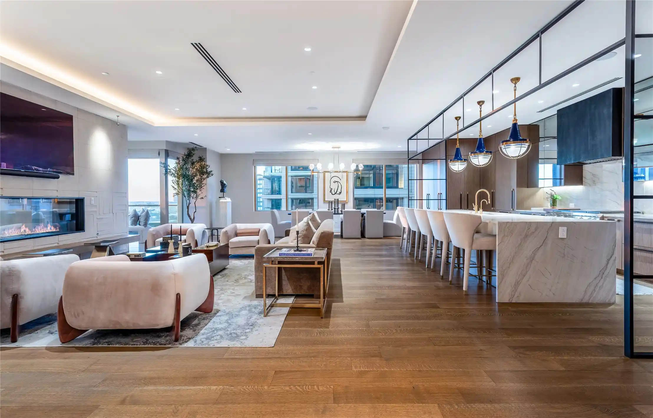 Listing Photo 1 - Condo for sale in Stoneleigh Residences located at 2300 Wolf St, Dallas, TX 75201 - Unit #7D