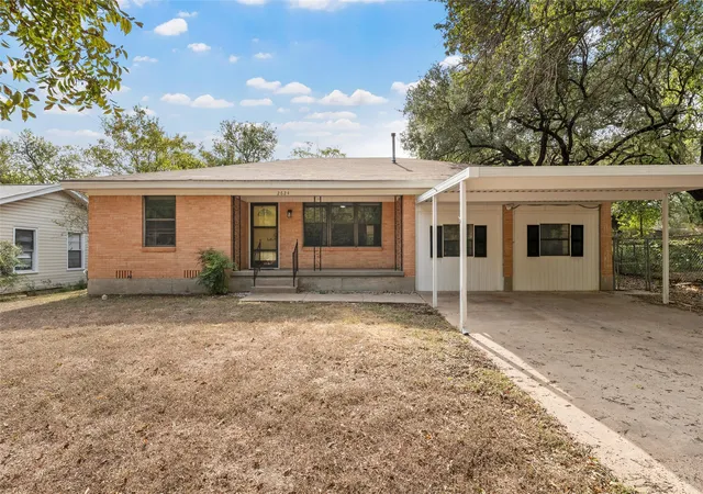 Photo 2 of Single family home for sale at 2624 Alvin St, Waco, TX 76708 | MLS# 21096963 | Listing updated on 2026-09-23