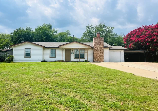 Photo 1 of Single family home for sale at 109 Ne Cindy Ln, Burleson, TX 76028 | MLS# 21109312 | Listing updated on 2026-08-24