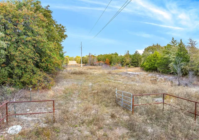 Photo 3 of Land for sale at Tbd Nw Loop 564, Mineola, TX 75773 | MLS# 21111045 | Listing updated on 2026-10-06