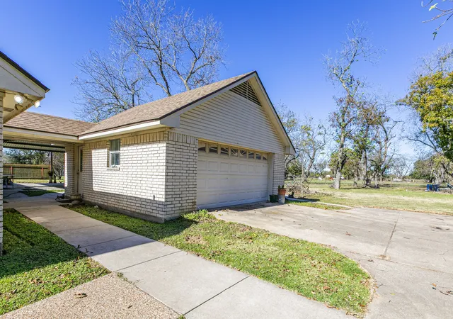 Homes for sale in Waco, TX | 2622 Kendall Ln, Waco, TX 76705 | MLS# 21107915
