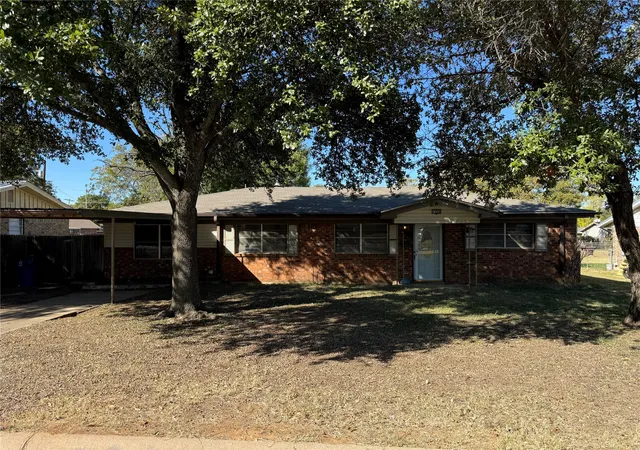 Homes for sale in Cisco, TX | 1308 W 12Th St, Cisco, TX 76437 | MLS# 21111089
