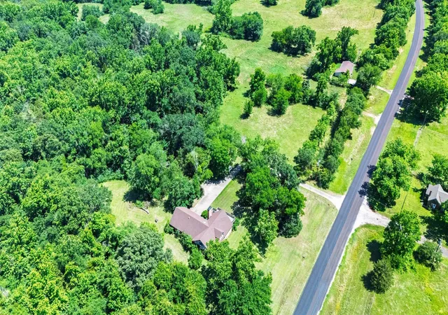 Photo 4 of House for sale at 11591-2 Farm Road 269 S, Pickton, TX 75471 | MLS# 21111009 | Listing updated on 2026-07-17