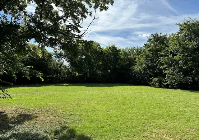 Photo 3 of Single family home for sale at 9208 Newhall St, Dallas, TX 75232 | MLS# 21109835 | Listing updated on 2026-09-18