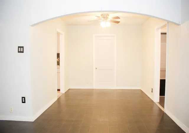 Photo 3 of Single family home for sale at 1318 S Ewing Ave, Dallas, TX 75216 | MLS# 21109392 | Listing updated on 2026-08-29