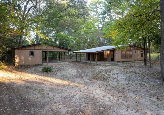 Photo 2 of Single family home for sale at 840 Oak Mdws, Murchison, TX 75778 | MLS# 21110471 | Listing updated on 2026-09-29