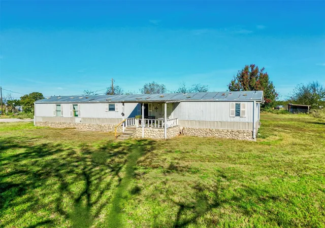 Homes for sale in Sulphur Springs, TX | 820 County Road 4708, Sulphur Springs, TX 75482 | MLS# 21112361